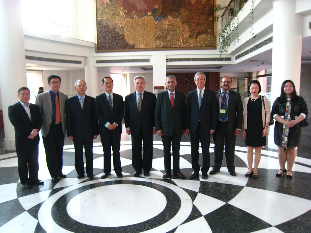 卢树民常务副会长率团访问印度