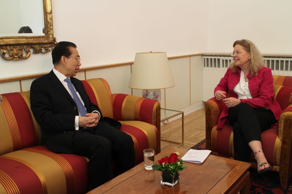 吴海龙会长出席奥地利驻华大使午宴