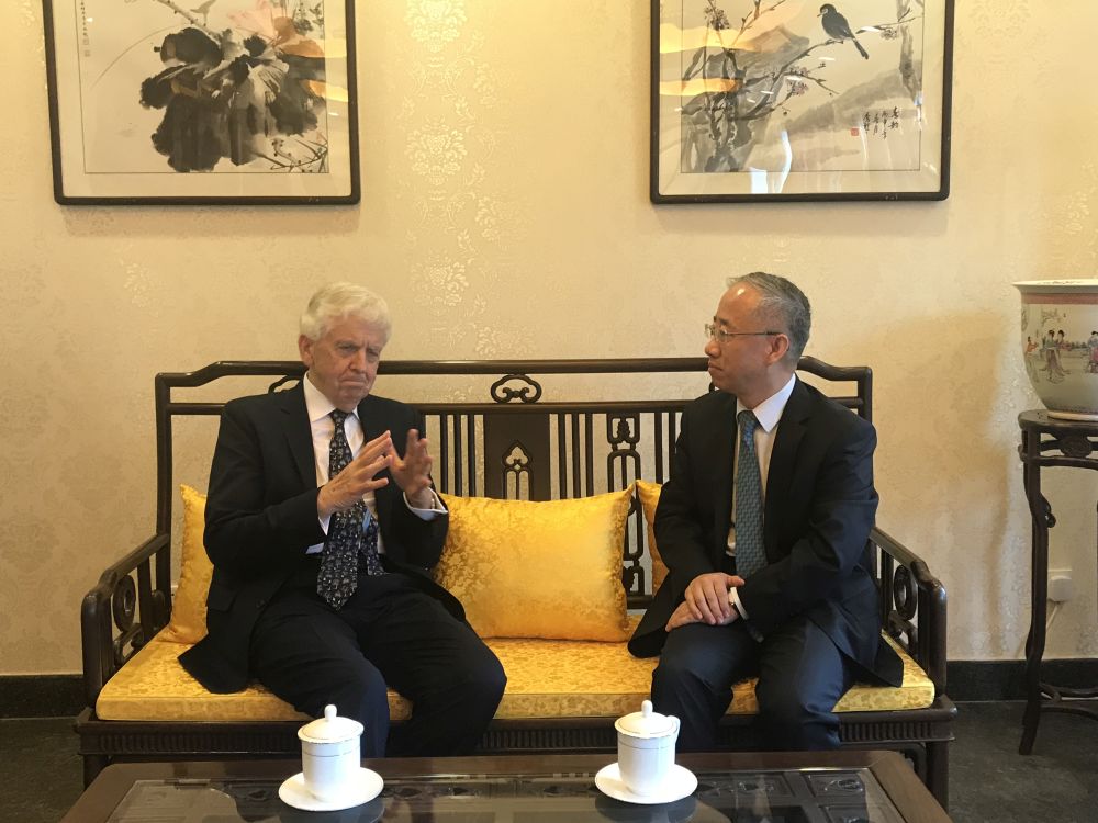 梁建全副会长会见英国议会上议院议员鲍威尔