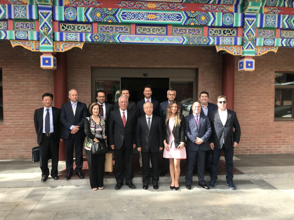 梁建全副会长会见葡萄牙社民党副主席茹斯帝诺