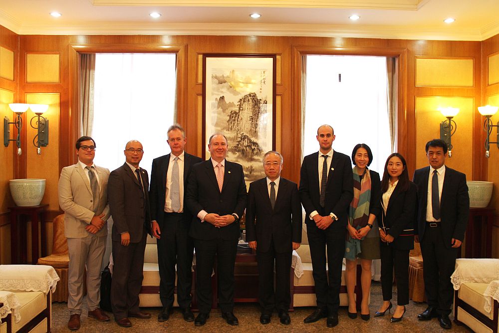 梁建全副会长会见英国爱丁堡公爵国际奖基金会秘书长梅约翰