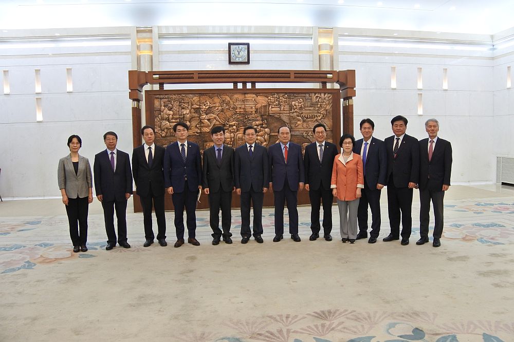韩国国会青年议员代表团访华