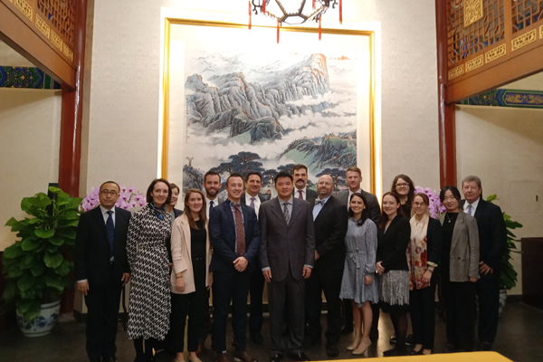 美中关系全国委员会组织的美国会议员助手团访华