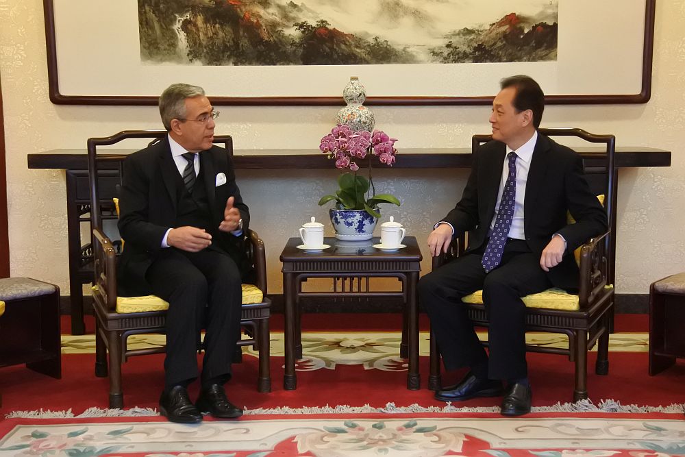 王超会长会见阿尔及利亚驻华大使