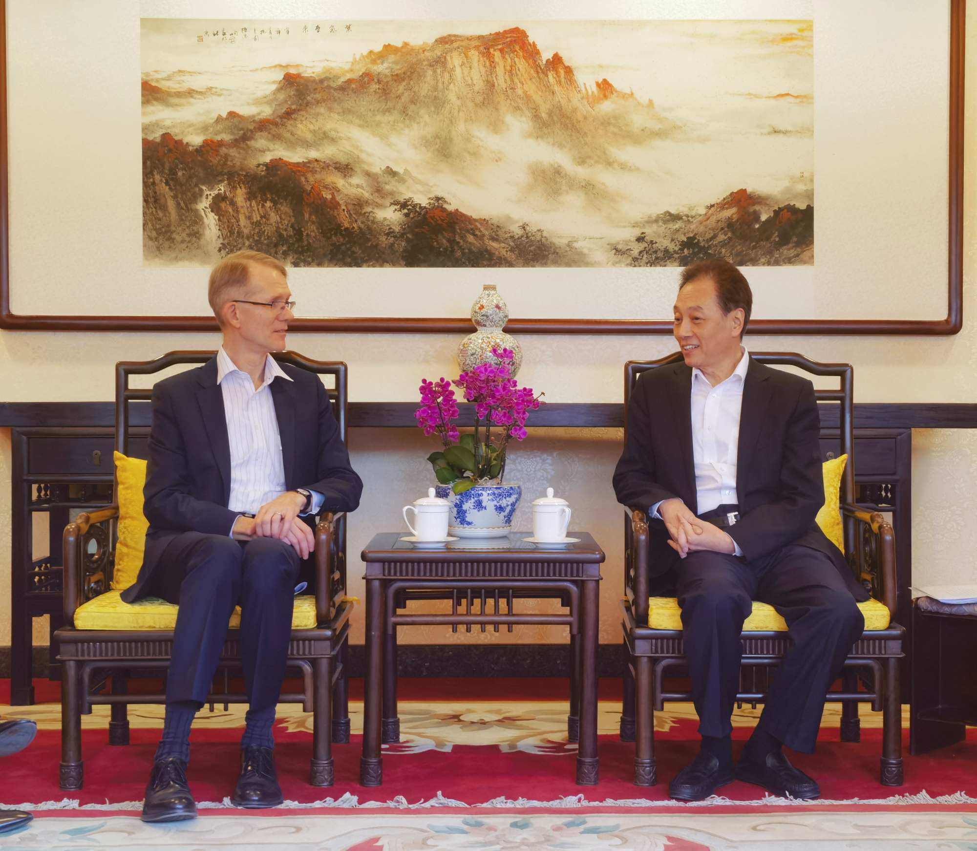王超会长会见澳大利亚驻华大使傅关汉