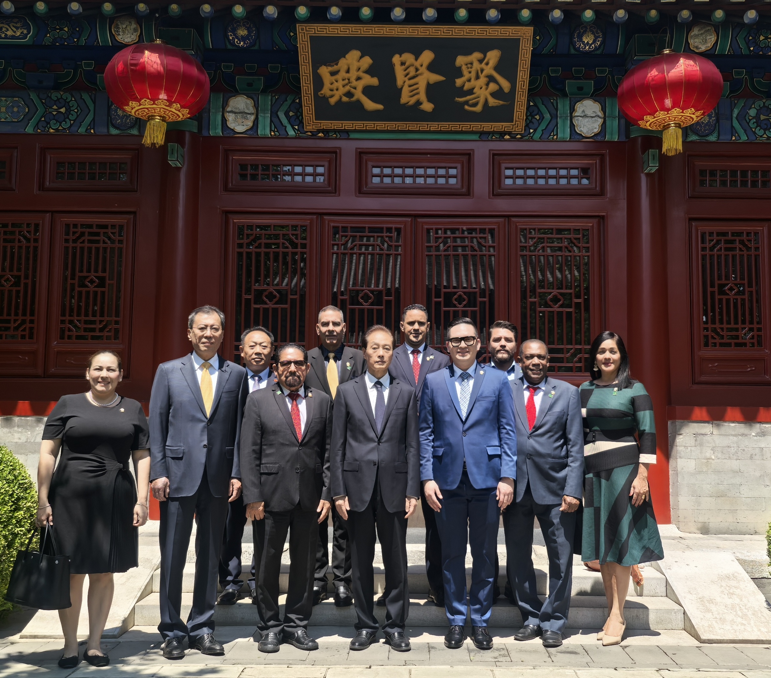 王超会长会见中美洲议会议长埃尔南德斯